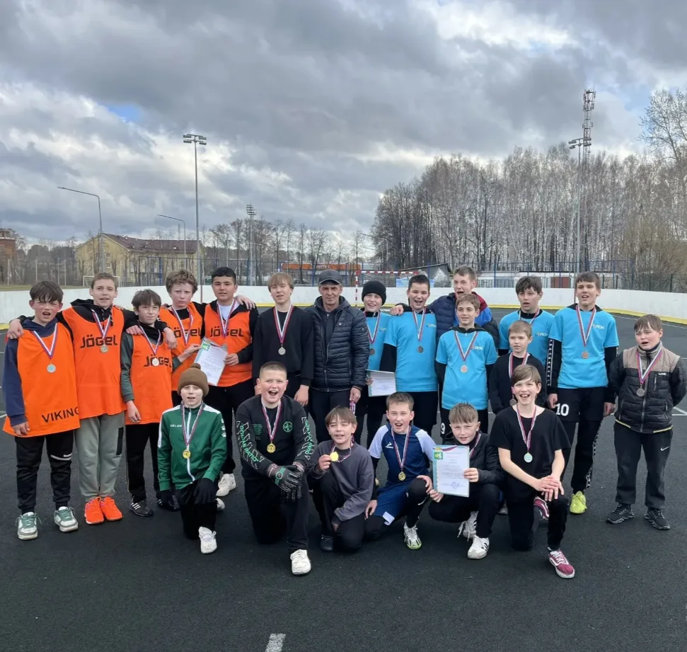 Захватывающие соревнования по мини-футболу